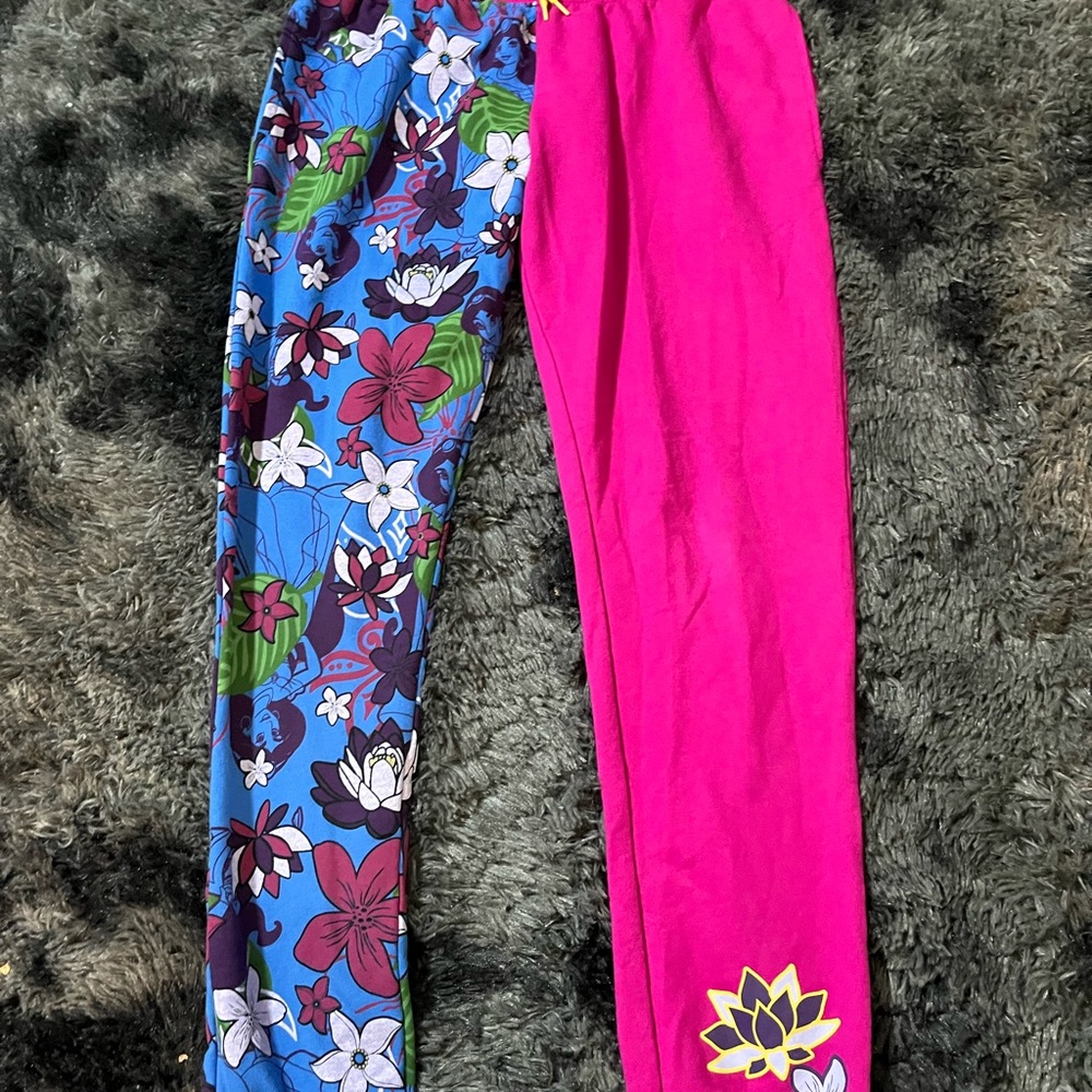 Disney Aladdin Jasmine Jogger Pants Woman’s‎ Medium